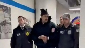 https://akcdn.detik.net.id/community/media/visual/2026/01/04/intelijen-pesawat-tanpa-awak-dan-senjata-api-bagaimana-as-menangkap-maduro-1767509201348.png?q=90&w=360