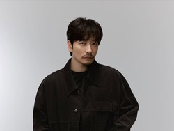 Video: Alami Cedera, Lee Dong Hwi Batal Tampil di The Turing Machine