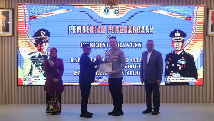 Polres Tangsel Terima Penghargaan Gubernur Banten karena Program CETAR-Siskamling