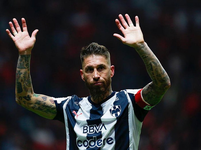 TOLUCA, MEXICO - DECEMBER 6: Sergio Ramos of Monterrey says goodbye to the fans after the semifinals second leg match between Toluca and Monterrey as part of the Torneo Apertura 2025 Liga MX at Nemesio Diez Stadium on December 6, 2025 in Toluca, Mexico. (Photo by Jonathan Mondragon/Jam Media/Getty Images)