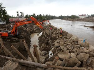 Pemerintah Daerah dan Debottlenecking Distribusi Bantuan