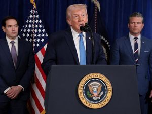 Donald Trump Ngaku Konsumsi Aspirin Dosis Tinggi Tiap Hari, Untuk Apa?