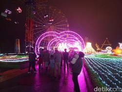 Merasakan Wisata Malam yang Bertabur Cahaya di Jatinangor Sumedang