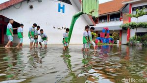 Sekolah di Sidoarjo Terendam Banjir
