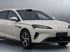 BYD Seal 07 Siap Meluncur, Sekali Cas Bisa Digas 705 Km