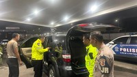 Fortuner Modifikasi Tangki Bawa Solar Subsidi di Tol Jagorawi, Sopir Ditangkap