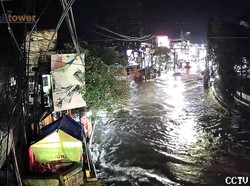 Banjir Rendam Sejumlah Ruas Jalan di Cirebon, Lalu Lintas Sempat Tersendat