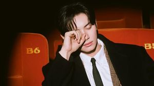 Lee Chae Min Lagi Sendirian, Siapa Mau Nemenin?