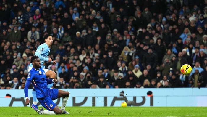 Tijjani Reijnders Bawa City Ungguli Chelsea 1-0 di Babak Pertama