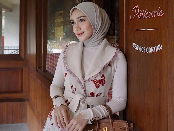 Penjelasan Melody Prima Soal Anak Gak Diajak Liburan