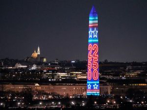 Monumen Washington Jadi Kanvas Sejarah dalam Perayaan 250 Tahun AS