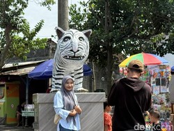 Respon Warga Saat Patung Macan Kediri Mau Dibeli Orang Bali Rp 180 Juta