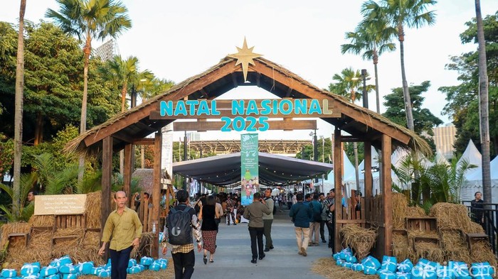 Natal Nasional 2025: Ribuan Jemaat Hadiri Perayaan di Tenis Indoor Senayan