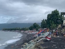 Cuaca Buruk, Nelayan di Mataram Bingung soal Parkir Perahu