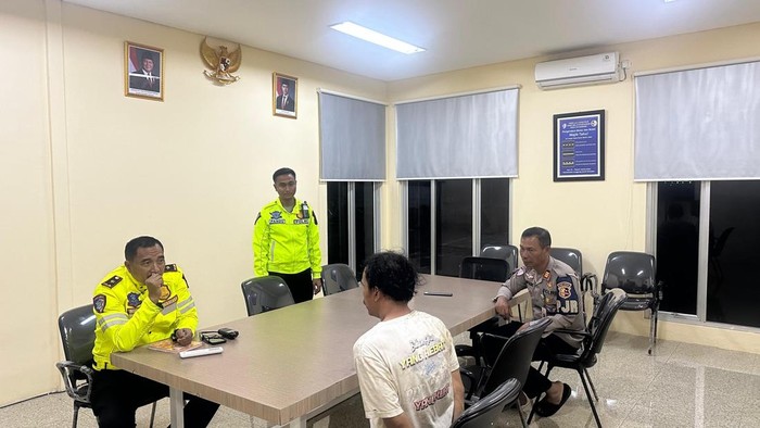 Pria Berusia 23 Ditangkap Saat Mengangkut Solar Subsidi di Tol Jagorawi