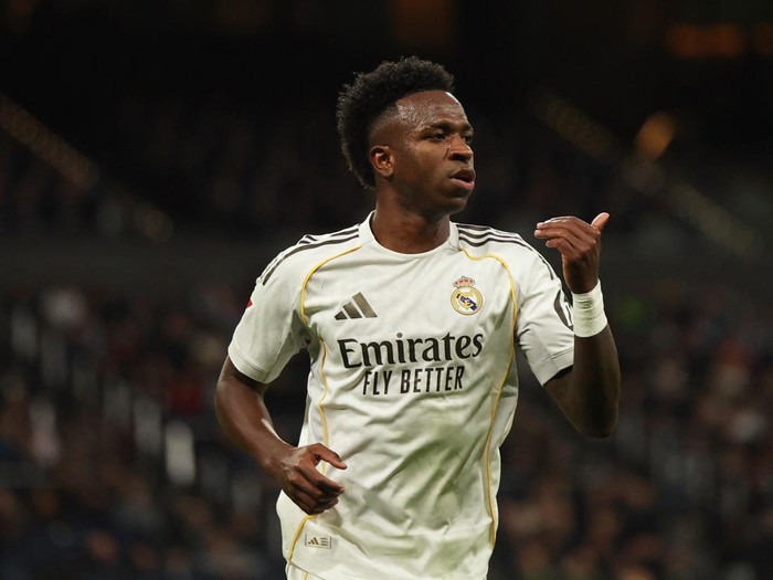 Soccer Football - LaLiga - Real Madrid v Real Betis - Santiago Bernabeu, Madrid, Spain - January 4, 2026 Real Madrid's Vinicius Junior reacts REUTERS/Violeta Santos Moura