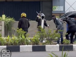 Video: Aksi Saling Serang di Palembang Dipicu Permasalahan Lahan Parkir