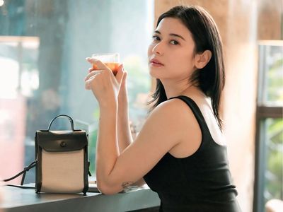 Pesona Iris Wullur dari Angle Kiri