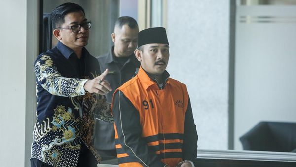 Mantan Bupati Bekasi Ade Kuswara Kembali Jalani Pemeriksaan di KPK