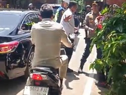 Para Menteri Tiba di Hambalang Ikuti Retret Kedua, Trenggono Naik Motor