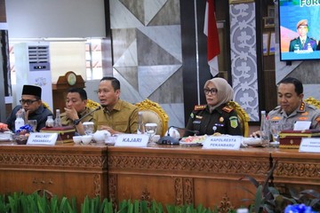 https://akcdn.detik.net.id/community/media/visual/2026/01/06/pemkot-pekanbaru-1767681058315.jpeg?q=90&w=360