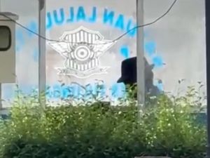 Video: Heboh Aksi Diduga Mesum di Pos Polisi Tulungagung