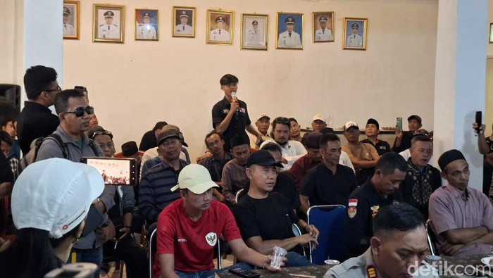 Warga Serang Menolak Sampah Kiriman dari Tangsel: Air Lindi Bercucuran di Jalan