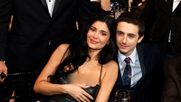 Foto: Momen Romantis Kylie Jenner & Timothee Chalamet di Critics' Choice 2026