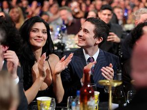 Menu Makanan Critics Choice Awards Panen Hujatan Netizen