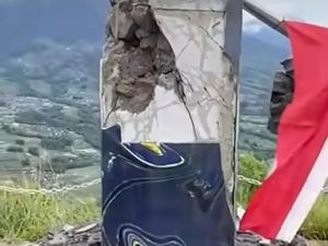 Video: Kondisi Tugu Puncak Gunung Andong Magelang Usai Tersambar Petir