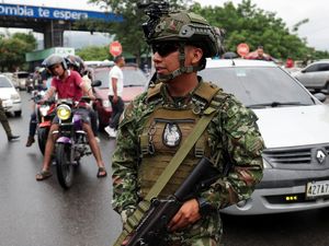 Arus Penyeberangan Venezuela-Kolombia Meningkat di Tengah Gejolak Politik