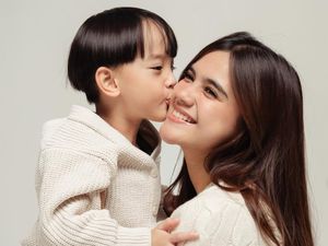 8 Pemotretan Terbaru Audi Marissa Bareng Putranya, Anthony Xie Tak Ikut