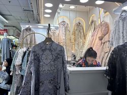 Pedagang Tanah Abang Cerita Baju Lebaran Gamis Rompi Lepas Sudah Diserbu