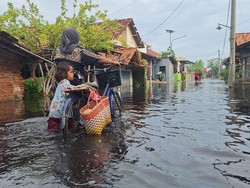 Paniknya Warga Pekalongan Kebanjiran Saat Tidur: Nggak Hujan, Nggak Mendung