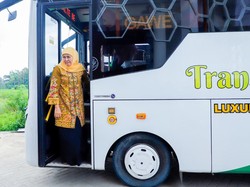 Khofifah Ajak Masyarakat Manfaatkan Bus Trans Jatim, Ini Tarif Tahun 2026