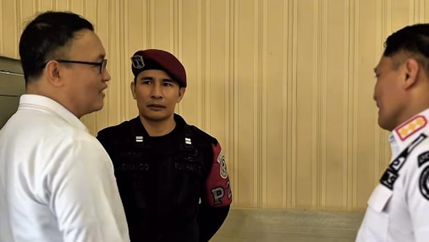 Der Leiter des Zentrums für Daten, Information und öffentliche Kommunikation des Ministeriums für soziale und politische Angelegenheiten, M. Akbar Hadi Prabowo, überprüfte direkt die Küche der Bengkulu Class IIA Correctional Institution (Lapas), um sicherzustellen, dass die Qualität der Dienstleistungen zur Erfüllung der Grundrechte von Justizvollzugsinsassen oder Gefangenen (Gefangenen) ordnungsgemäß erfüllt wird.