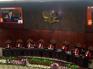 Video: MK Gelar Sidang Pleno Khusus Laporan Awal Tahun, Anwar Usman Absen