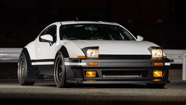 Body kit Neo86 dari Result Japan mengubah Toyota 86 menjadi mirip AE86 Trueno dengan lampu utama pop-up.