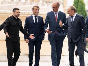 Koalisi Negara Barat Bahas Jaminan Keamanan Ukraina di Paris