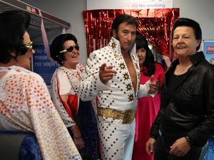 Naik Elvis Express, Penggemar Elvis Menuju Parkes