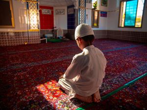 Jadwal Salat Jawa Timur 9 Januari 2025 untuk Seluruh Wilayah