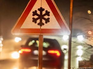 Suhu Beku Landa Eropa, Kacaukan Perjalanan Antar Negara