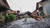 Tanggul Sungai Bremi Jebol, Ratusan KK di Pekalongan Terdampak Banjir