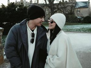 Winter Getaway Alyssa Daguise dan Al Ghazali, Baby Bump Ikut Curi Perhatian