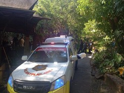 Selfie di Air Terjun Berujung Maut, Turis Prancis Jatuh di Depan Kekasih