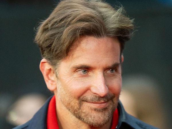 Foto: Transformasi Bradley Cooper Jadi Lebih Muda, Bikin Pangling Dikira Oplas