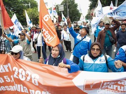 Buruh Protes ke Pramono: Jakarta Banyak Orang Kaya, Kenapa Murah Upahnya!