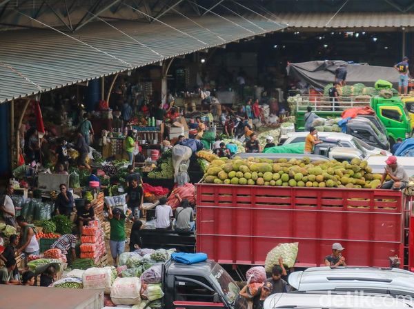 Dinamika Perdagangan di Pusat Distribusi Pangan Jakarta