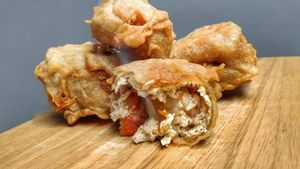 Nampol Banget! 10 Tahu Pedas Nikmat yang Padat Isian