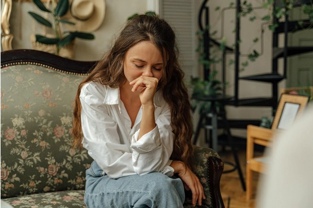 Kemeja putih wajib ada di capsule wardrobe